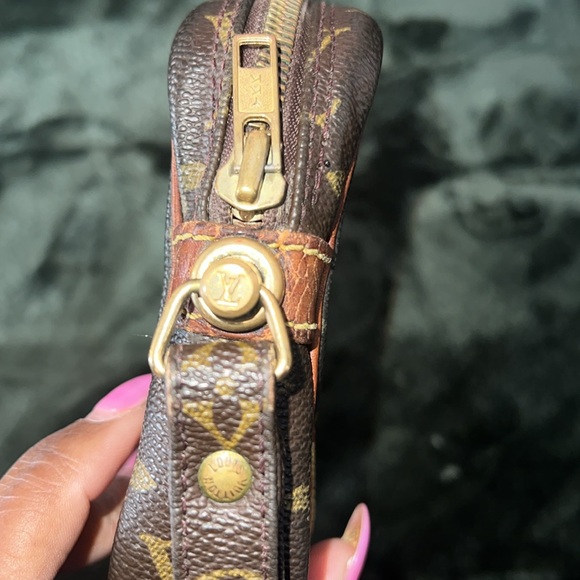 Louis Vuitton Wristlet - Picture 4 of 7